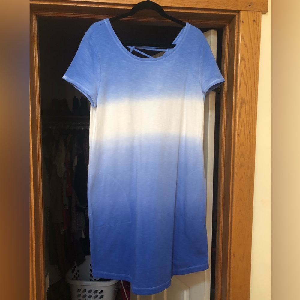 Talbots blue tie-dye colored tee shirt dress, Large
